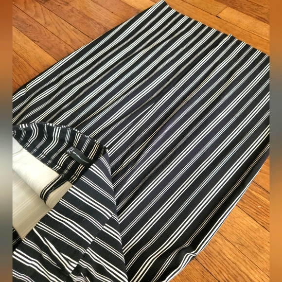 New York & Company pencil skirt size large black with white stripes - Picture 4 of 11